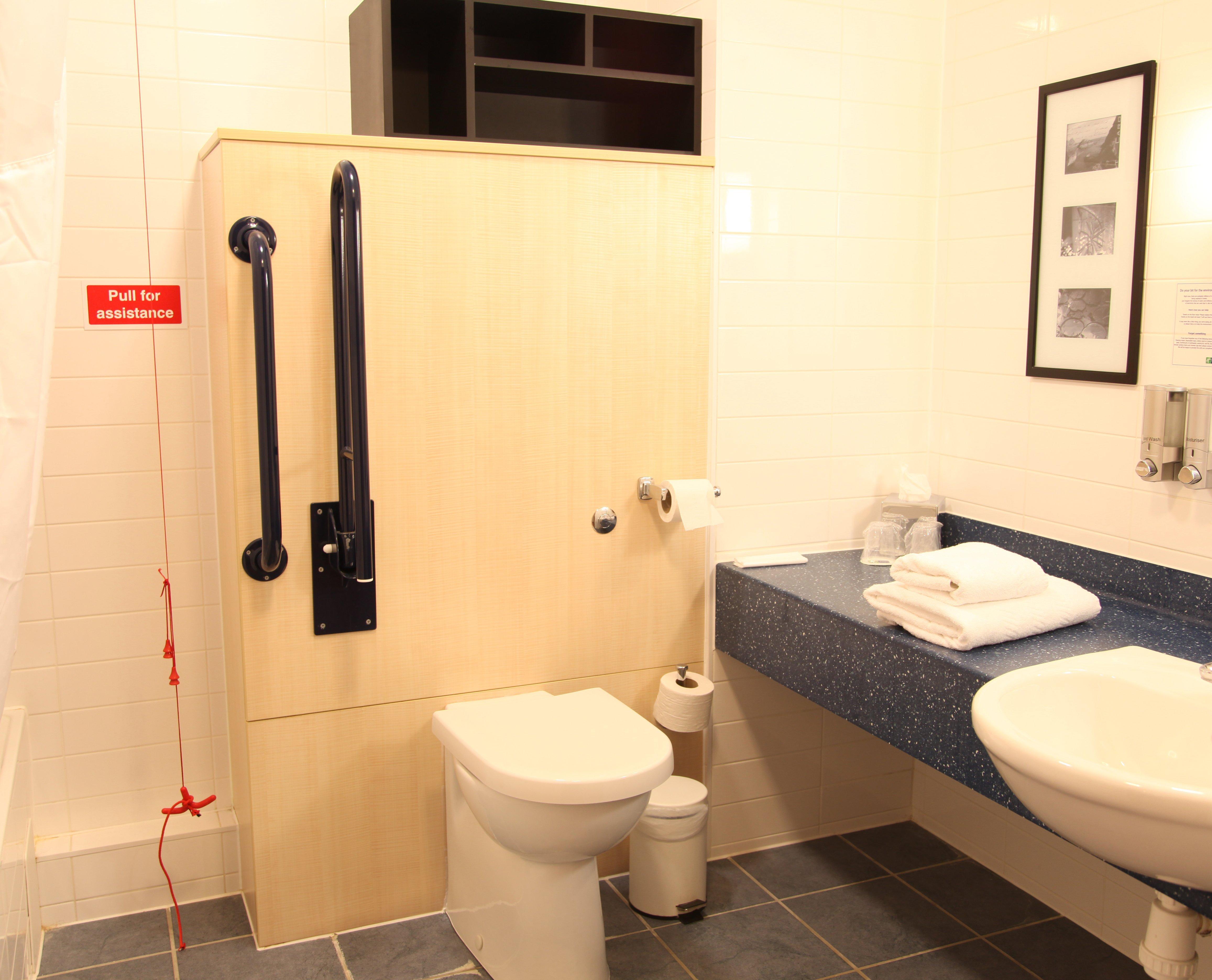 Holiday Inn Express Braintree By Ihg Екстер'єр фото